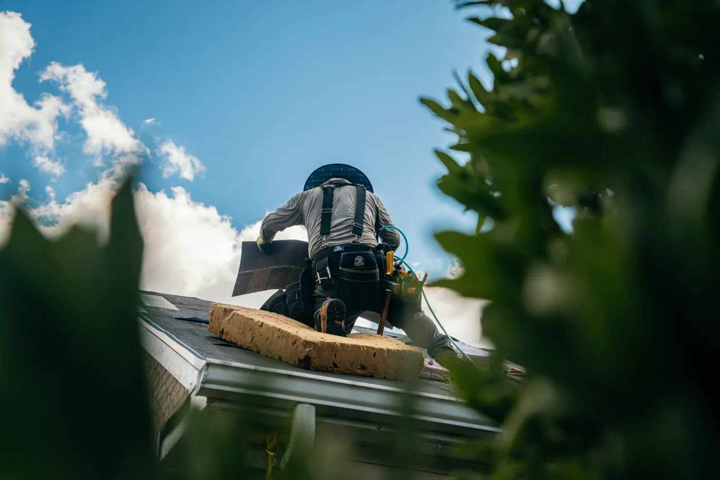 Manufacturer-certified roof installation in Mellott